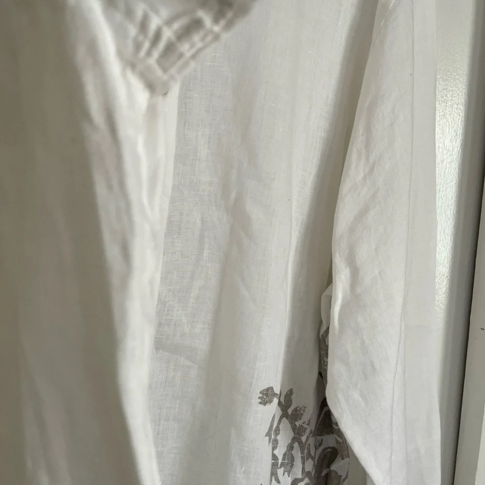 Guess Jeans Vintage Y2K White 100% Linen Shirt Coastal Beach Vacation Groom